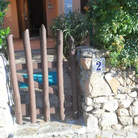 Domu Blu Casa Vacanze Holiday home *
